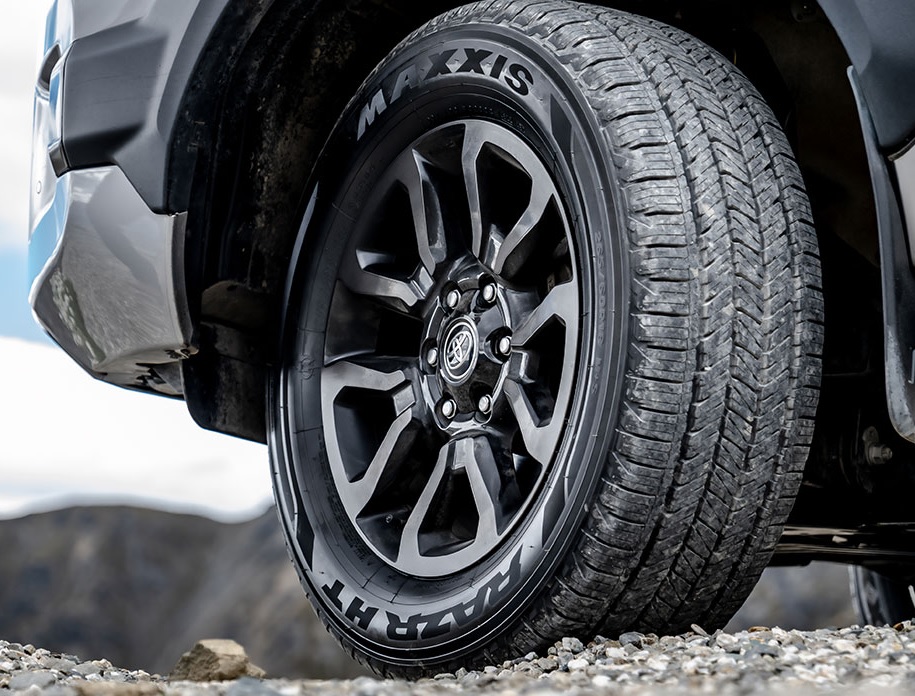 Maxxis-HT780-Razr-2