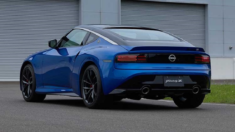 Для Nissan Fairlady Z омологированы шины Bridgestone и Yokohama