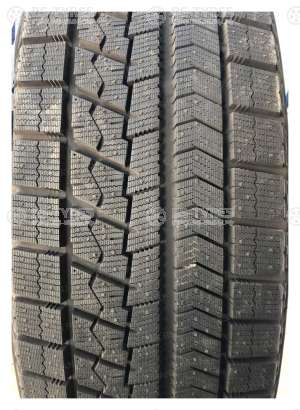 Bridgestone Blizzak VRX 225/60 R16 98S