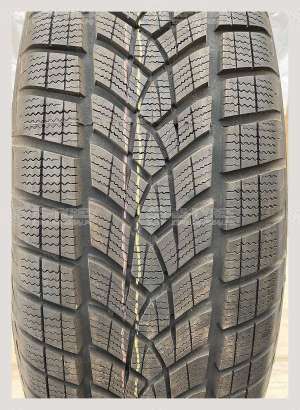 Goodyear Ultra Grip Ice SUV 275/40 R20 106T