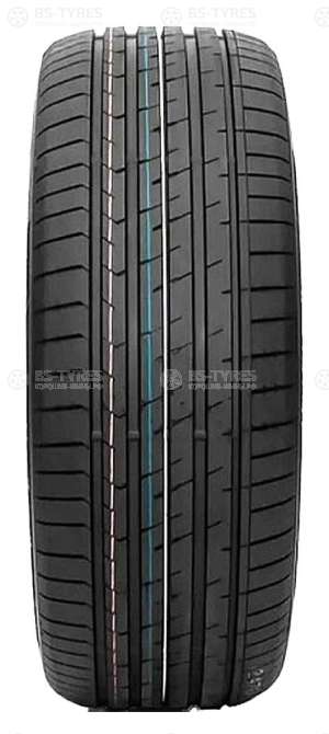 Royal Black Explorer II 225/35 R18 87Y
