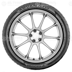 Yokohama Advan Fleva V701 255/40 R18 99W